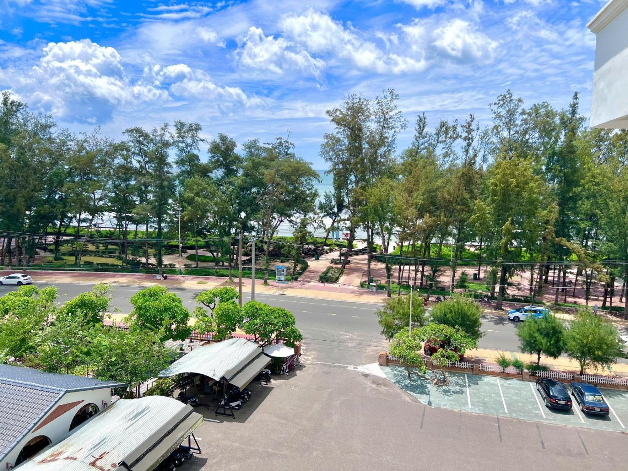 Khach San Binh Minh Hotel Phan Thiết Buitenkant foto