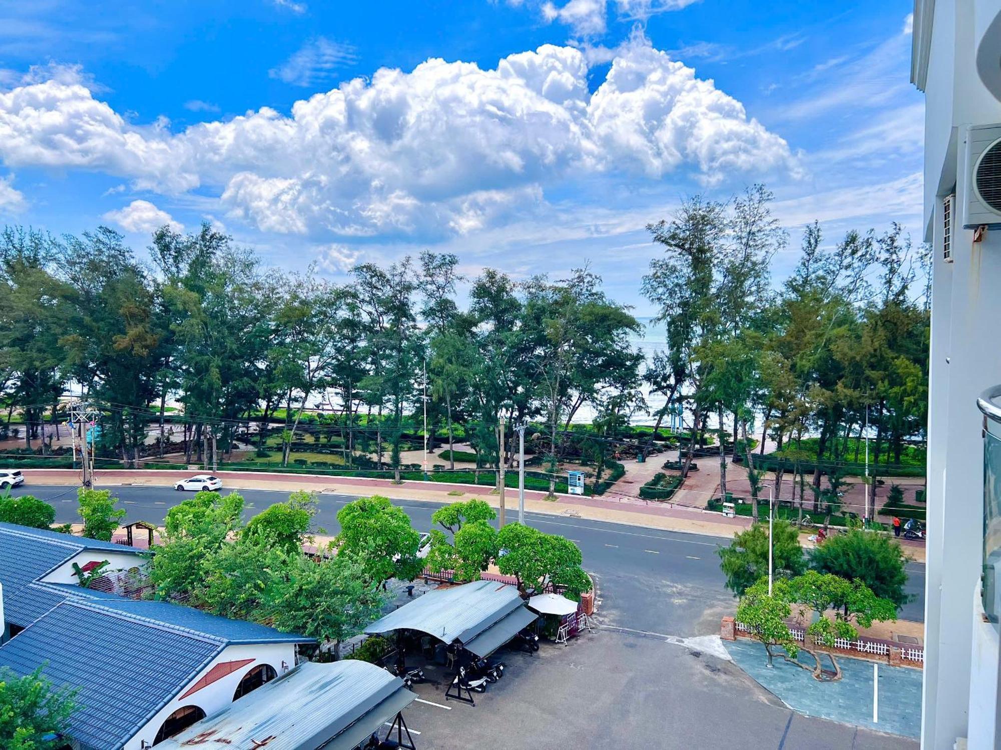 Khach San Binh Minh Hotel Phan Thiết Buitenkant foto