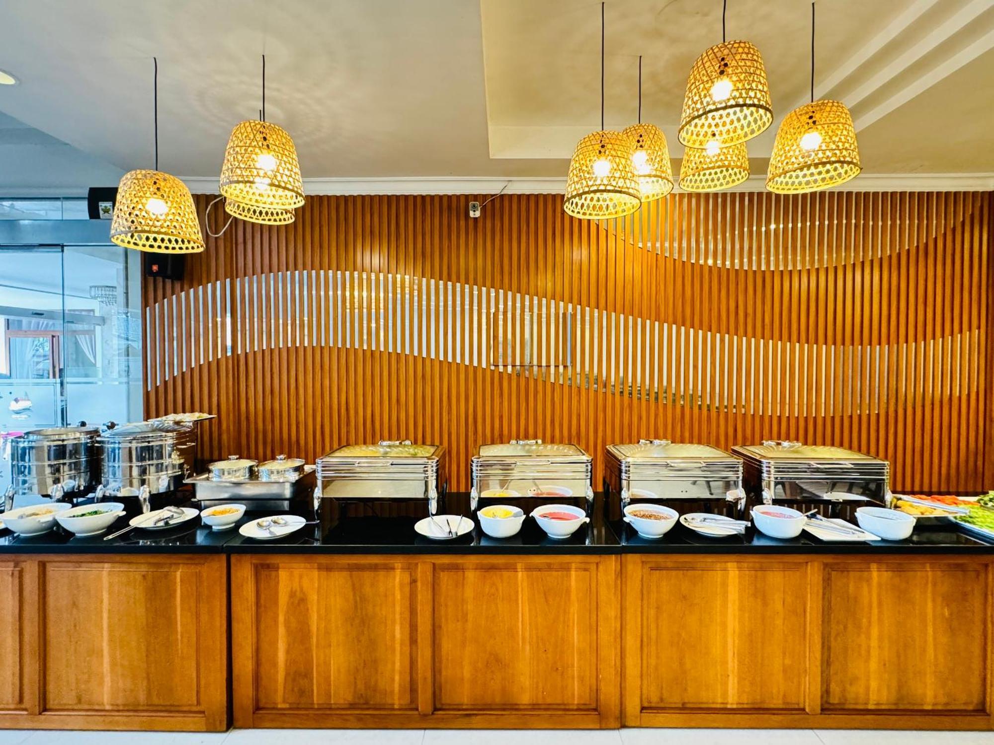 Khach San Binh Minh Hotel Phan Thiết Buitenkant foto